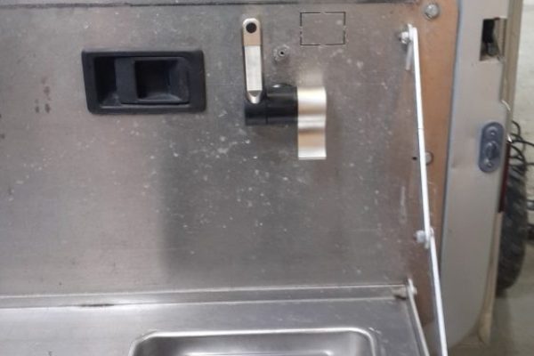 דיסקברי זיווד תא מטען (2)
